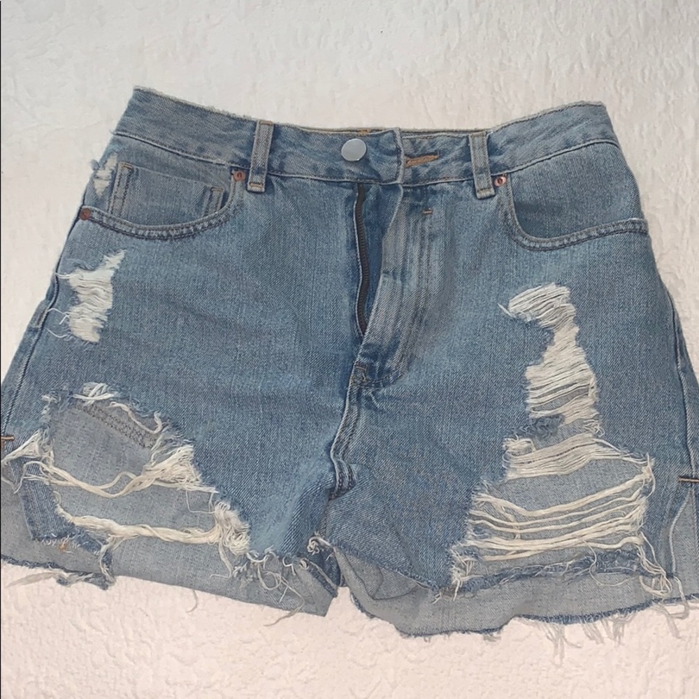 ASOS \\ Denim Ripped Shorts - Picture 5 of 7